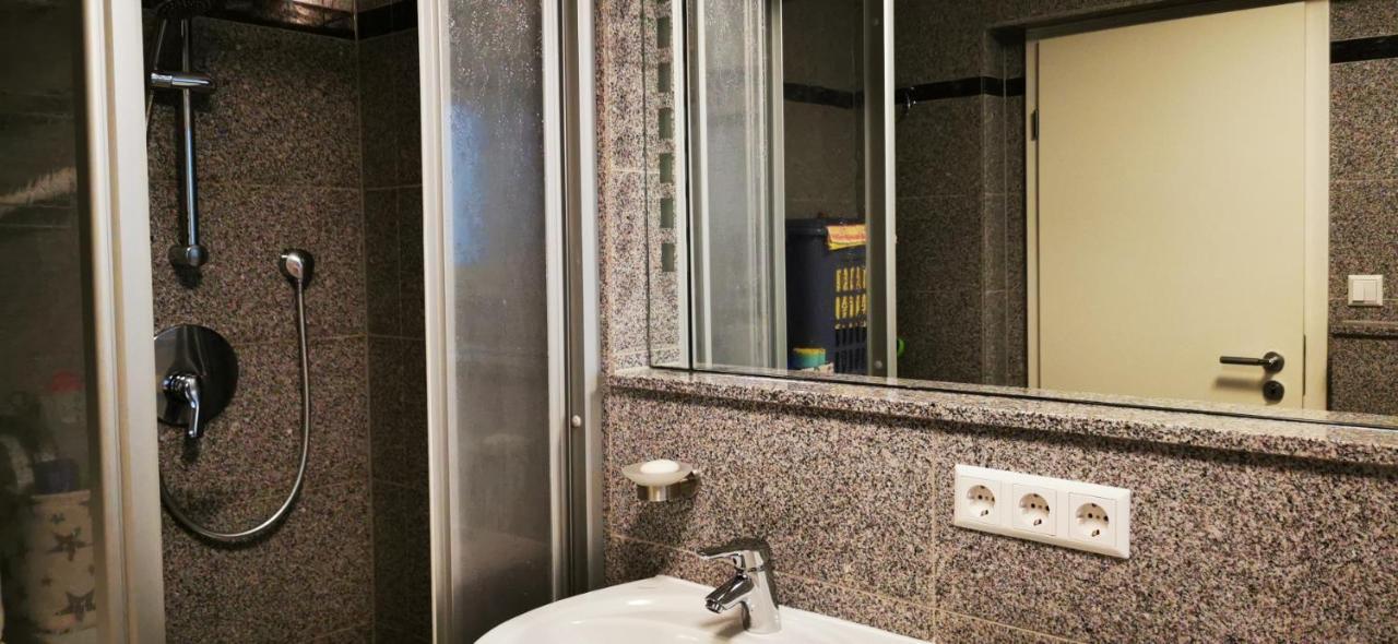Tolle, Gemutliche, Voll Moblierte 3 Zimmer Wohnung. Μπάντεν-Μπάντεν Εξωτερικό φωτογραφία
