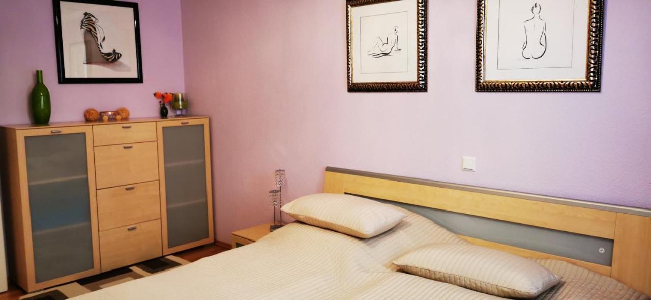 Tolle, Gemutliche, Voll Moblierte 3 Zimmer Wohnung. Μπάντεν-Μπάντεν Εξωτερικό φωτογραφία